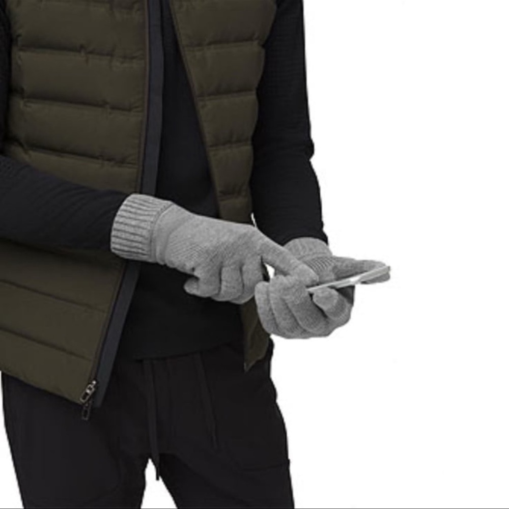 Lululemon Cold Pursuit Merino Wool Tech Gloves Grey Large XL NWT